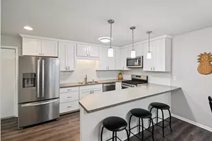 1628 Hilton Head Dr, Naperville, IL 60563 - Photo 10