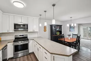 1628 Hilton Head Dr, Naperville, IL 60563 - Photo 12