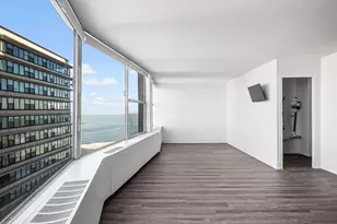 5757 N Sheridan Rd, Chicago, IL 60660 - Photo 2