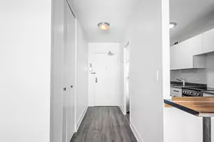 5757 N Sheridan Rd, Chicago, IL 60660 - Photo 10