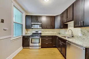 2646 Ewing Ave, Evanston, IL 60201 - Photo 4