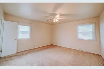 460 S Ralph Street, Watseka, IL 60970 - Photo 26
