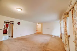 460 S Ralph St, Watseka, IL 60970 - Photo 10