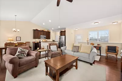 21 W Winterberry Avenue, Cortland, IL 60112 - Photo 8