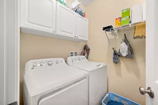 21 W Winterberry Ave, Cortland, IL 60112 - Photo 20