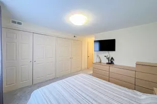 8422 W Catalpa Ave, Chicago, IL 60656 - Photo 18