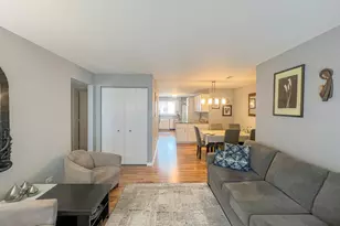 8422 W Catalpa Ave, Chicago, IL 60656 - Photo 4