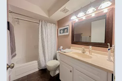 8422 W Catalpa Avenue #202, Chicago, IL 60656 - Photo 22