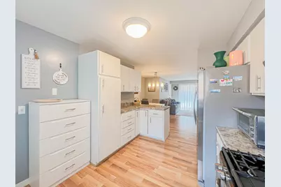 8422 W Catalpa Avenue #202, Chicago, IL 60656 - Photo 12