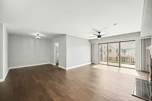 27W685 Grasmere Dr, Winfield, IL 60190 - Photo 6