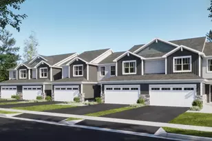 811 Lindsay Ln, West Dundee, IL 60118 - Photo 2