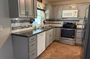 302 Ward St, Energy, IL 62933 - Photo 8