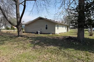 302 Ward St, Energy, IL 62933 - Photo 34