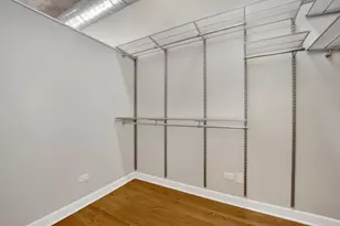 1071 W 15th St, Chicago, IL 60608 - Photo 16