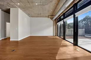 1071 W 15th St, Chicago, IL 60608 - Photo 8