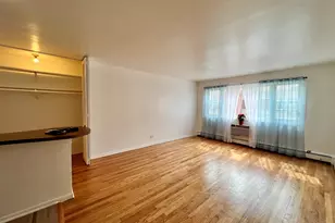 2411 W Balmoral Ave, Chicago, IL 60625 - Photo 4