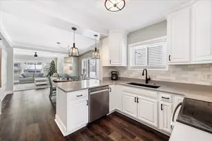 272 N Willow Rd, Elmhurst, IL 60126 - Photo 12