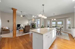 1121 Blackberry Shore Ln, Yorkville, IL 60560 - Photo 8