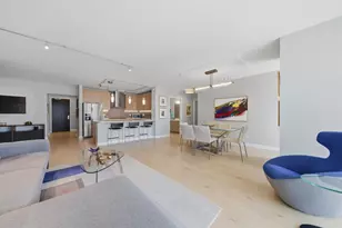 225 N Columbus Dr, Chicago, IL 60601 - Photo 8