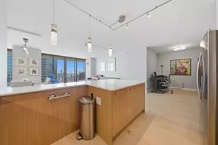 225 N Columbus Dr, Chicago, IL 60601 - Photo 14