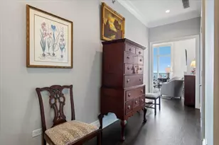 2550 N Lakeview Ave, Chicago, IL 60614 - Photo 8