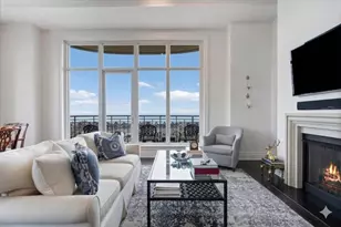 2550 N Lakeview Ave, Chicago, IL 60614 - Photo 10