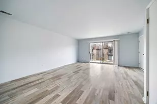 9813 Bianco Terrace, Des Plaines, IL 60016 - Photo 6