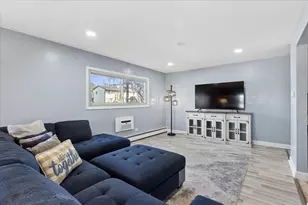 1320A Lore Ln, Lombard, IL 60148 - Photo 4