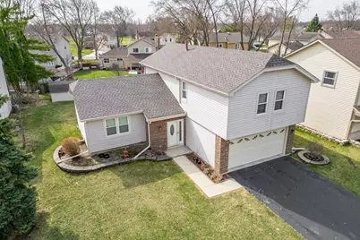 1300 Big Horn Trail, Carol Stream, IL 60188 - Photo 2