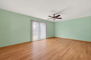 1300 Big Horn Trail, Carol Stream, IL 60188 - Photo 12