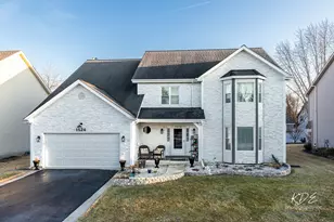 1524 Oswego Rd, Naperville, IL 60540 - Photo 2