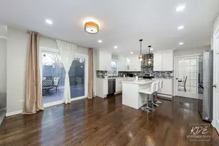 1524 Oswego Rd, Naperville, IL 60540 - Photo 14