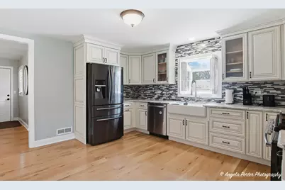 201 Panama Avenue, Hampshire, IL 60140 - Photo 4