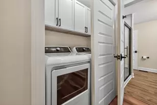 305 W Exchange St, Sycamore, IL 60178 - Photo 22