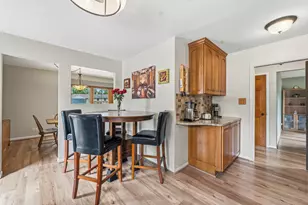 801 Delphia Ave, Elk Grove Village, IL 60007 - Photo 12