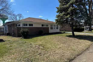 3133 Stafford Dr, Markham, IL 60428 - Photo 2
