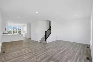 329 Settlers Pl, West Dundee, IL 60118 - Photo 10