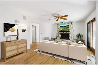 2019 E Avon Lane, Arlington Heights, IL 60004 - Photo 14