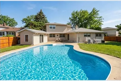 2019 E Avon Lane, Arlington Heights, IL 60004 - Photo 44