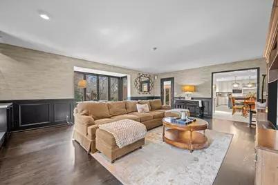 825 Persimmon Drive, Saint Charles, IL 60174 - Photo 10