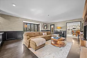 825 Persimmon Dr, Saint Charles, IL 60174 - Photo 10