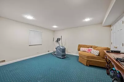 825 Persimmon Drive, Saint Charles, IL 60174 - Photo 34