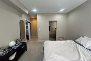 1308 N Bosworth Ave, Chicago, IL 60642 - Photo 14