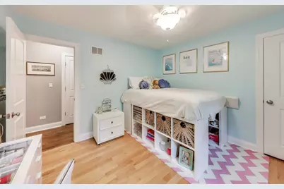 833 Fairlawn Avenue, Libertyville, IL 60048 - Photo 32