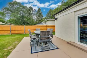 833 Fairlawn Ave, Libertyville, IL 60048 - Photo 42