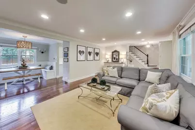 833 Fairlawn Avenue, Libertyville, IL 60048 - Photo 10