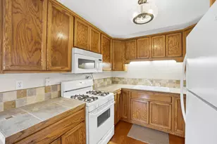 7220 Sprucewood Ave, Woodridge, IL 60517 - Photo 6