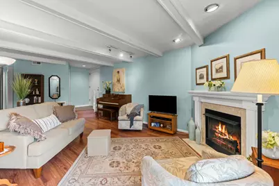 1755 Plymouth Court #D, Wheaton, IL 60189 - Photo 6