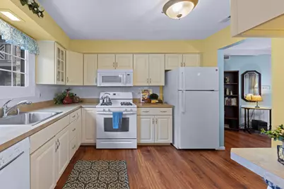 1755 Plymouth Court #D, Wheaton, IL 60189 - Photo 10