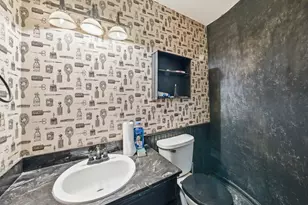 5S671 Heather Ct, Naperville, IL 60540 - Photo 10